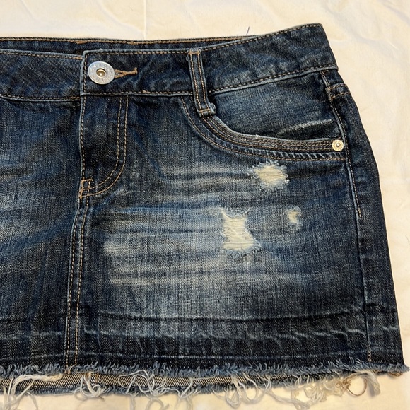 Guess Mini Jean Skirt - Picture 3 of 5